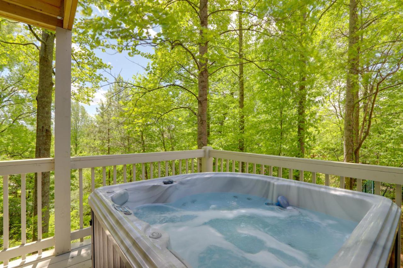Blue Ridge Getaway With Hot Tub And Seasonal View!别墅 外观 照片